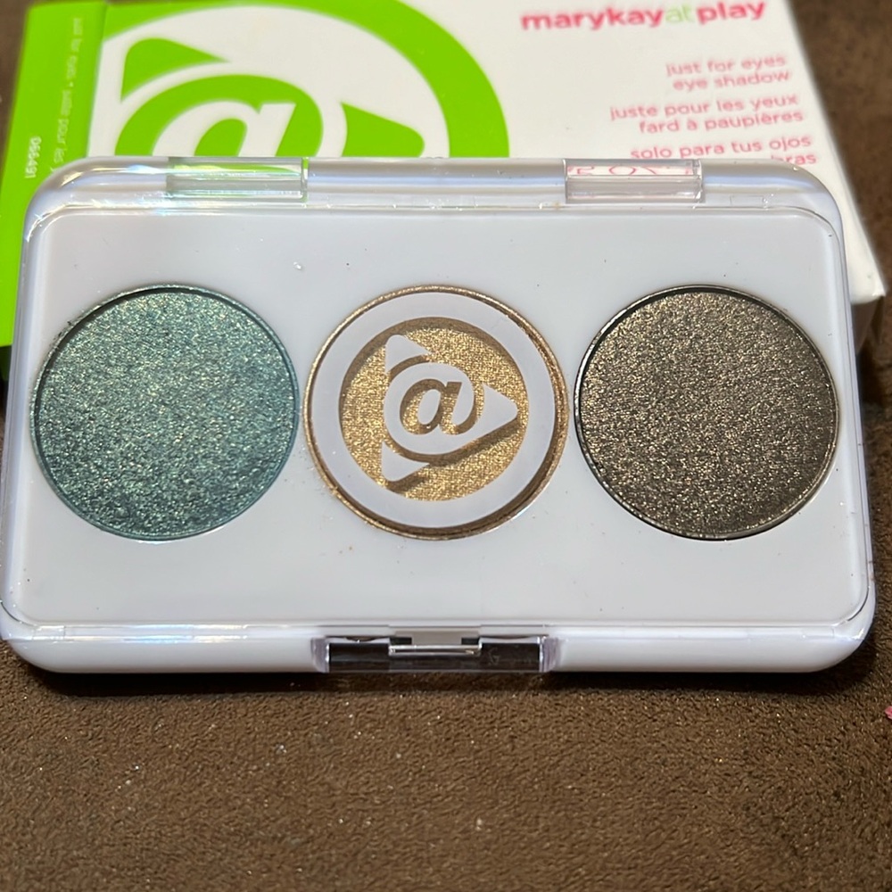 Mary Kay at Play Just for Eyes Eye Shadow